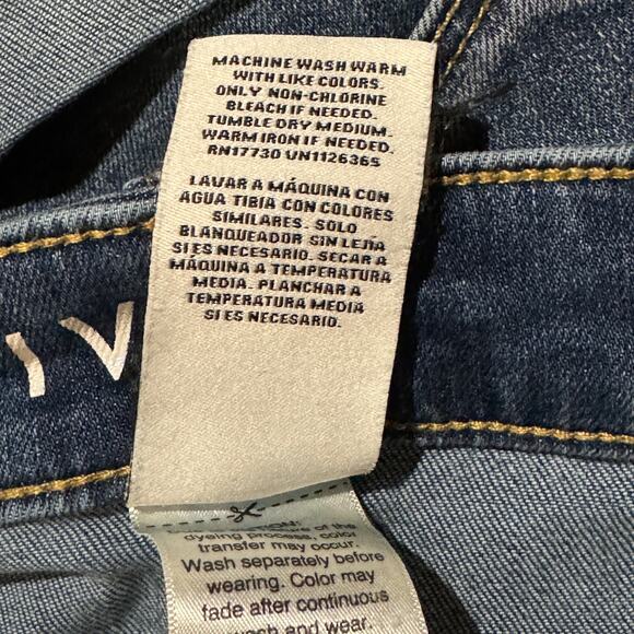 Ava & Viv SZ 18W Midi Jean Shorts Cuffed Stretch Mid-Rise Zip-Fly Whiskered Blue - Picture 5 of 5